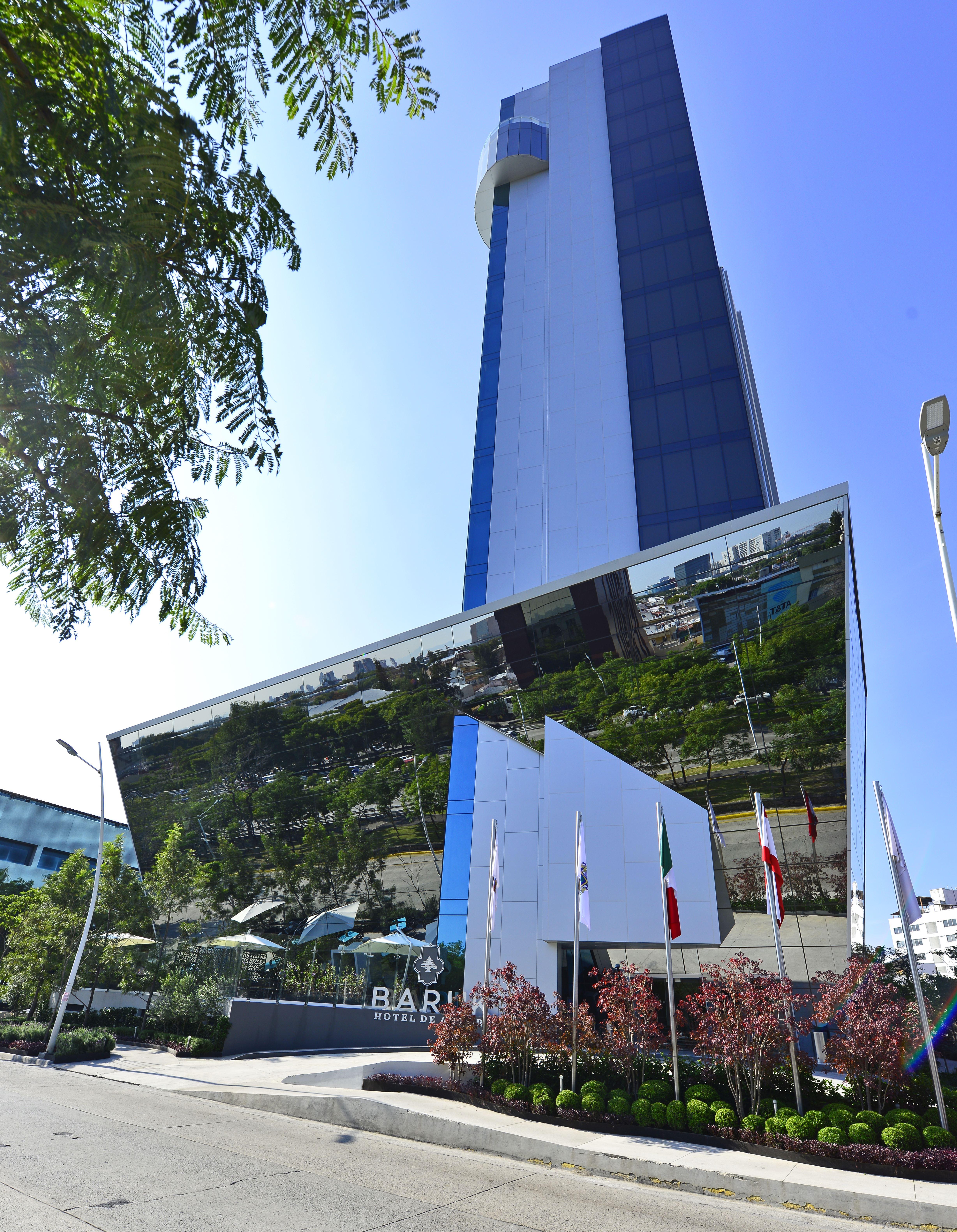 Baruk Guadalajara Hotel de Autor Bagian luar foto The building of the Embassy of South Korea in Lima, Peru.