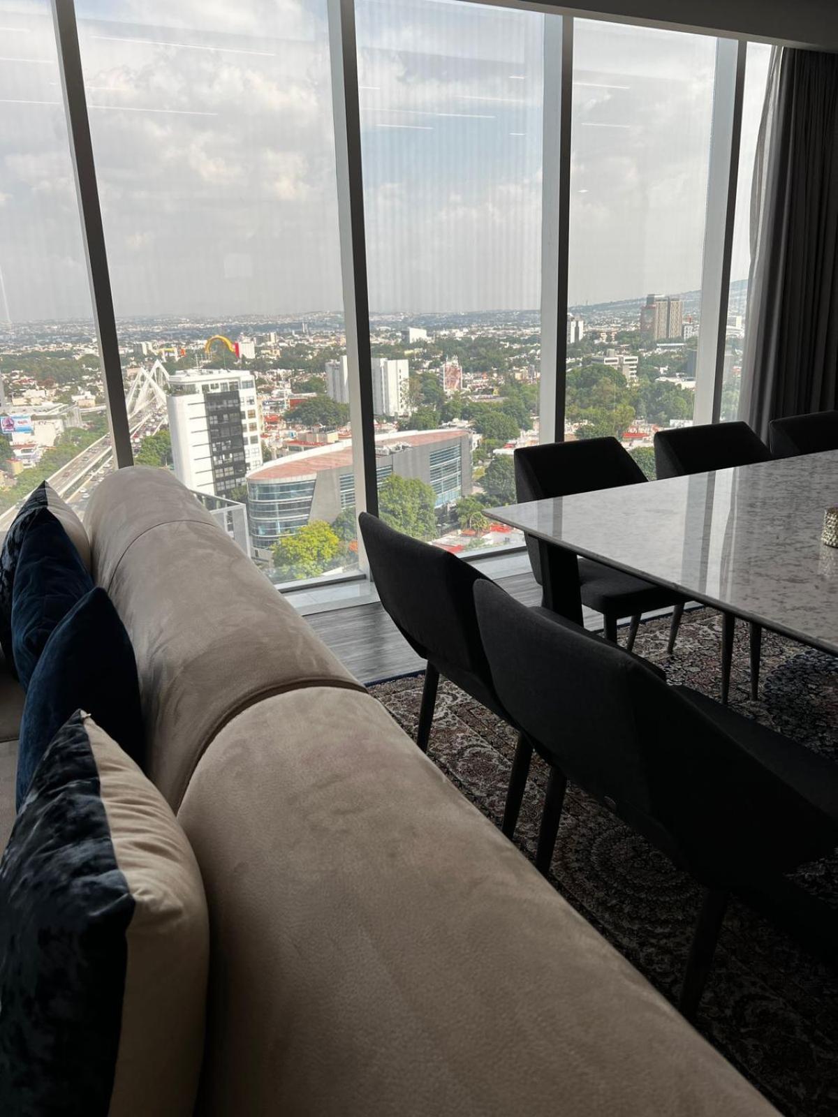 Baruk Guadalajara Hotel de Autor Bagian luar foto View from a penthouse apartment