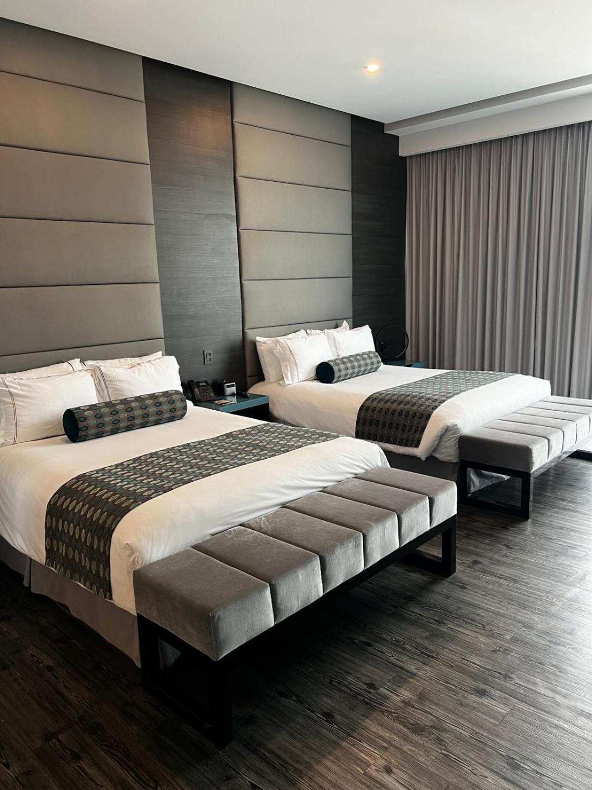 Baruk Guadalajara Hotel de Autor Bagian luar foto A room at the hotel