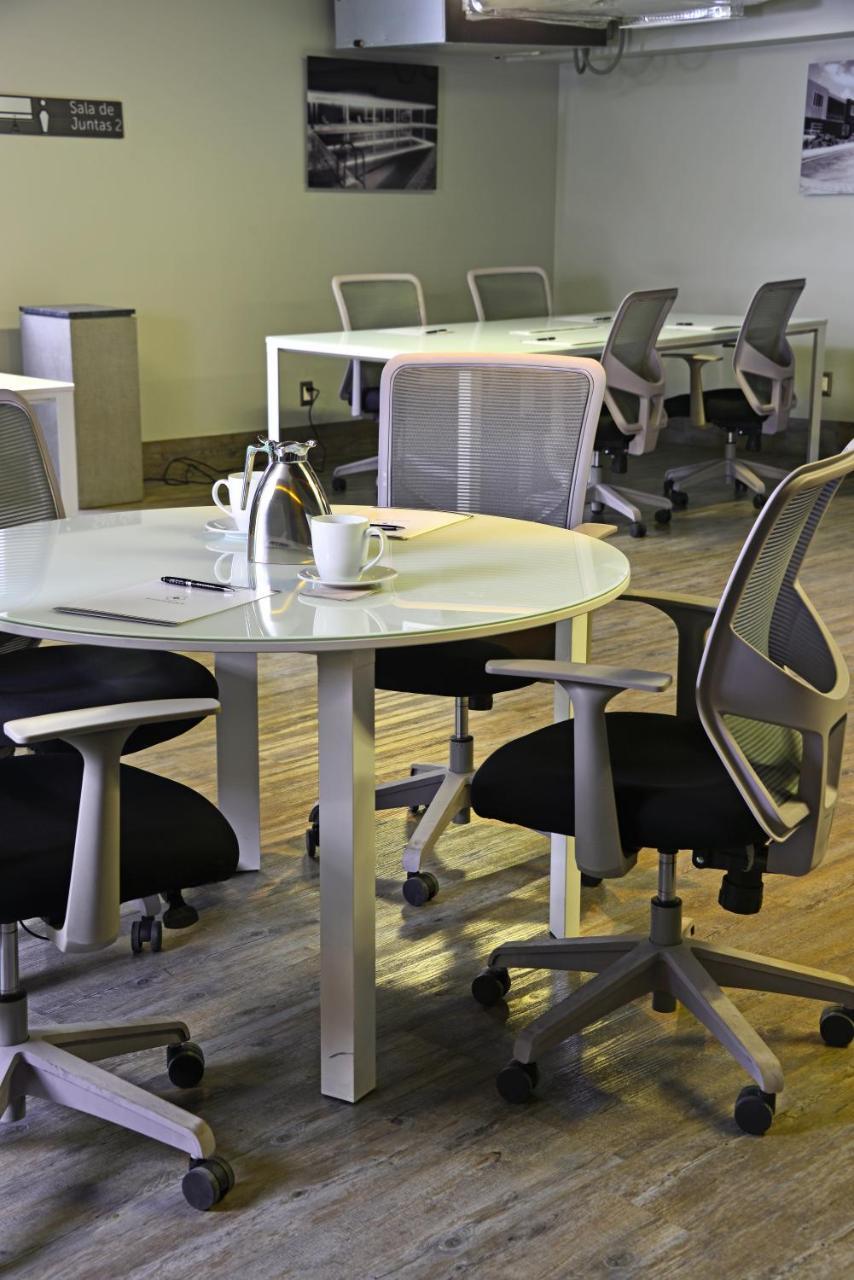 Baruk Guadalajara Hotel de Autor Bagian luar foto Office chairs